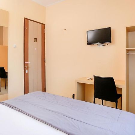 Reddoorz Plus @ Candrawulan Buahbatu Bandung Buitenkant foto