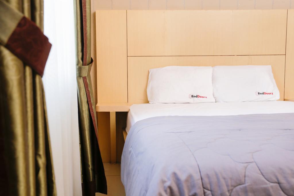 Reddoorz Plus @ Candrawulan Buahbatu Bandung Buitenkant foto